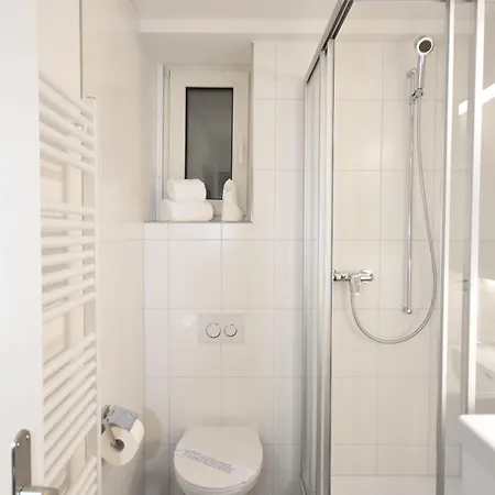 Main Station - Color 1 Apartment *